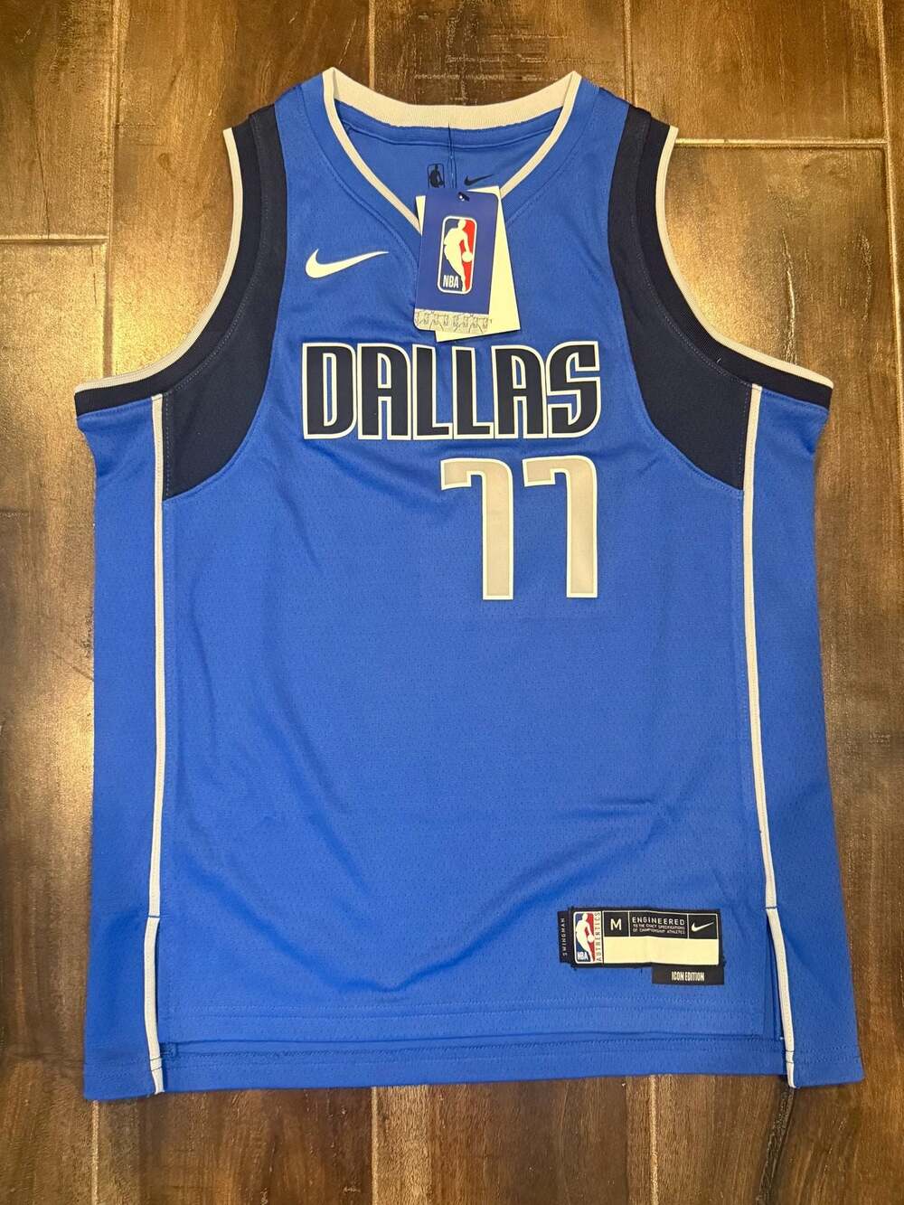 Nike Luka Doncic Dallas Mavericks Icon Edition Swingman Jersey Size M
